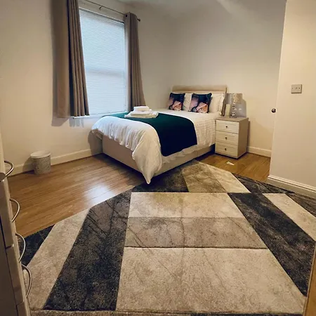 Robinhuts Stays - 3 Bed Property Perfect For Contractors And Families Kingston upon Hull Exterior photo