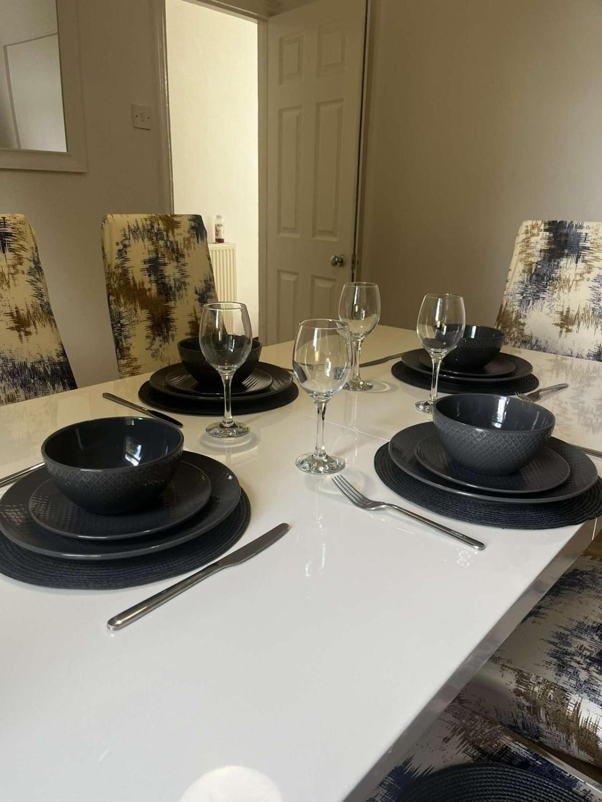 Holiday home Robinhuts - 3 Bed Perfect For Contractors And Families Kingston upon Hull