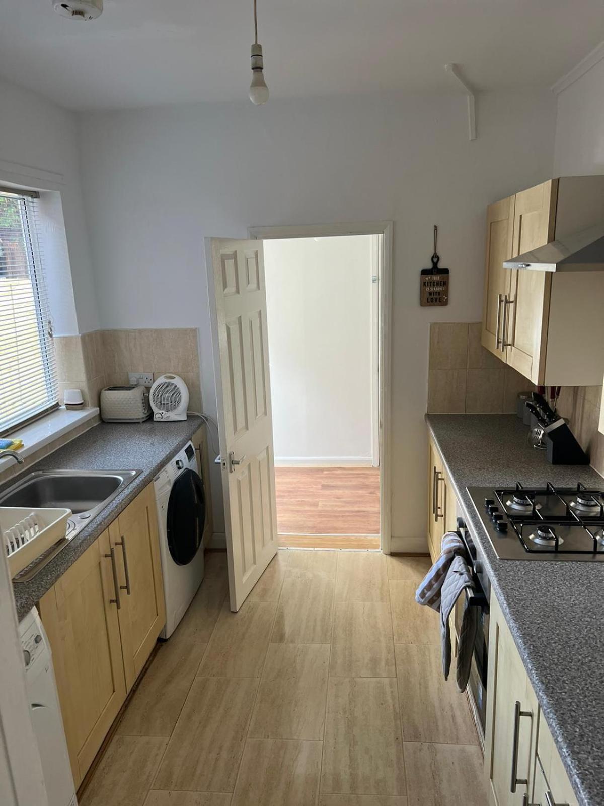 Holiday home Robinhuts - 3 Bed Perfect For Contractors And Families Kingston upon Hull